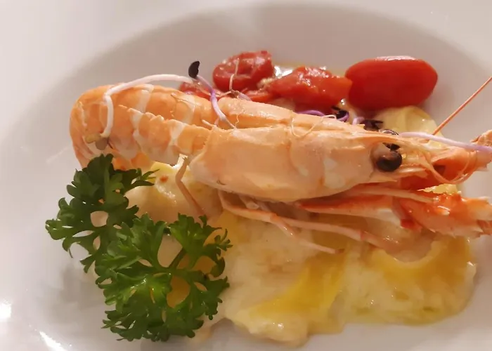Курортный комплекс Rena *